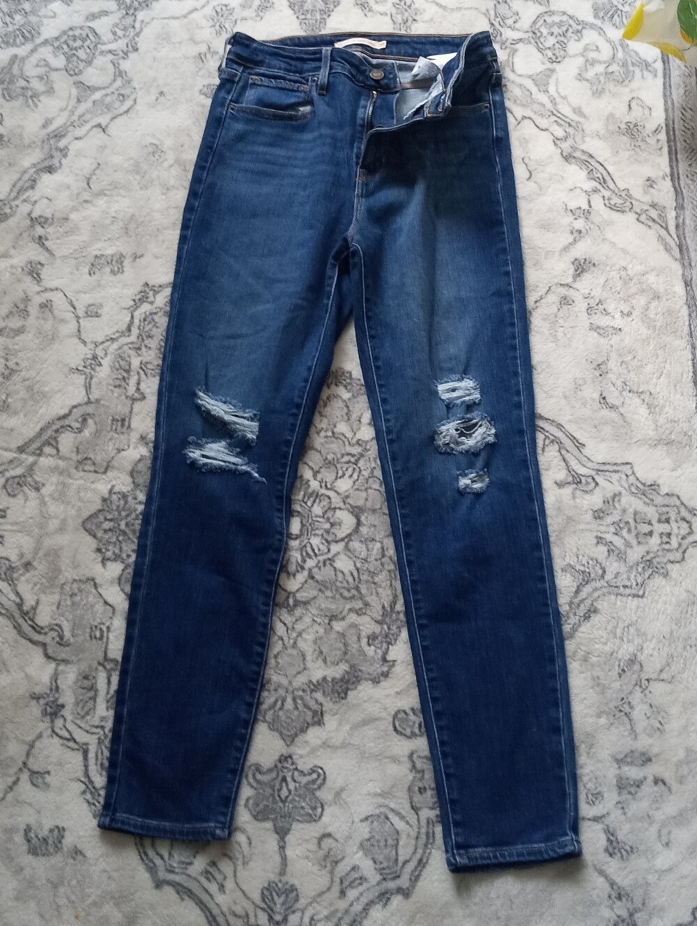 Levi's Dark Blue Distressed Women’s Jeans